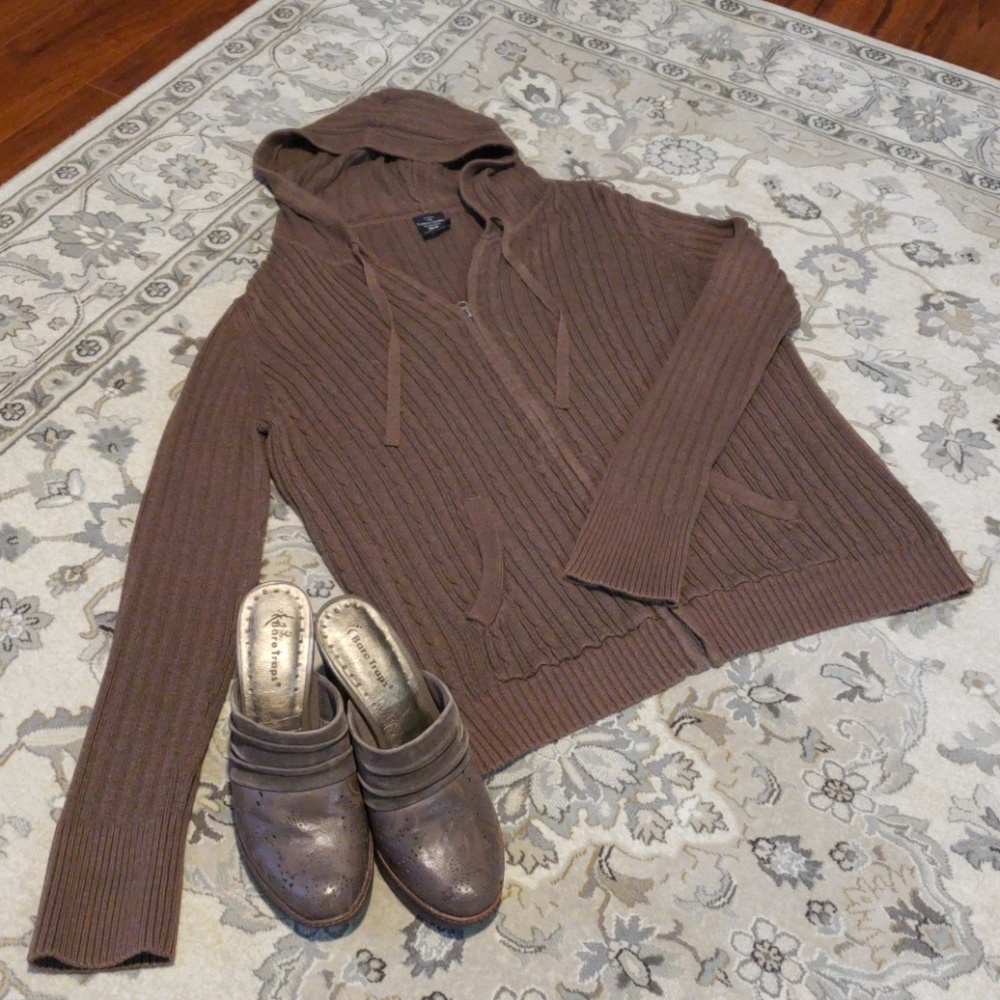 Brown Sweater Hoodie *FINAL MARKDOWN!!*